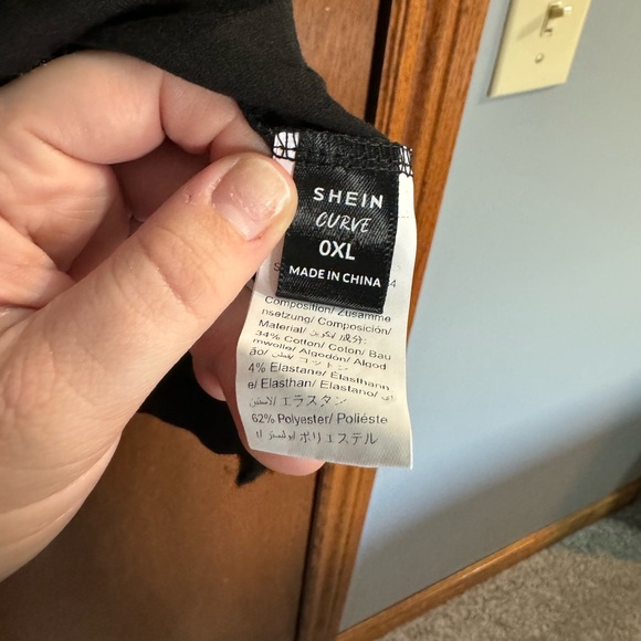 SHEIN Clasi Plus Contrast Lace Fringe Detail Black Top Size 0XL - Picture 4 of 4